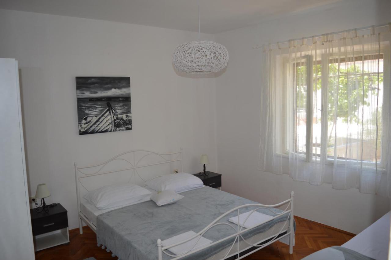Goga Apartments Primosten Exterior photo